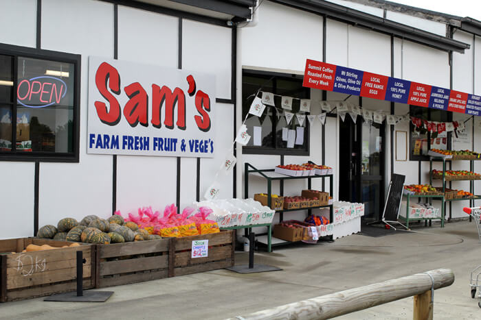 Sams Fruit and Veg shop in Cottonvale, not far from Stanthorpe, Queensland